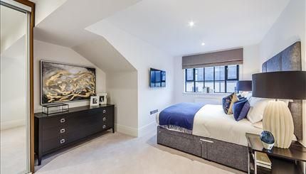 Flat to rent in Palace Wharf Apartments, Rainville Road, London