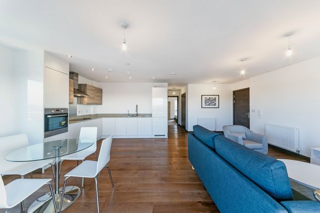 Flat 40, 36-40, Sharleston Court, Barking photo 2