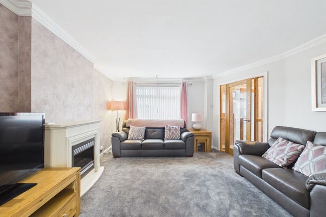 8, Forth Court, East Kilbride photo 4