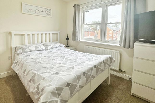 Flat for sale in Willow Drive, Cheddleton, Staffordshire