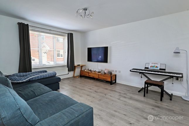8, Harrow Lane, Nuneaton photo 3