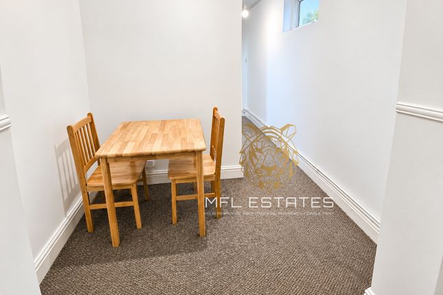 46 Dagnall Park, London photo 4