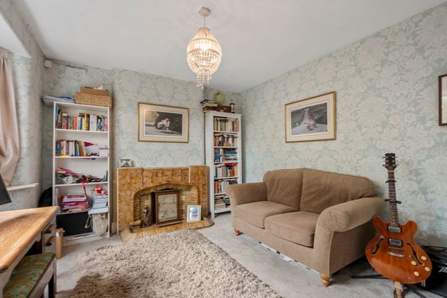 28 Orford Green, Warrington photo 3