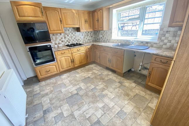 176, Carmel Road, Swansea photo 4