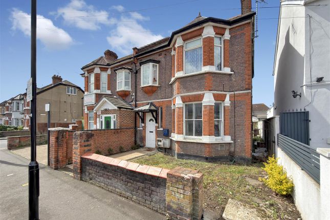 1-bed house on 88, Hibernia Road, Hounslow, £240,000
