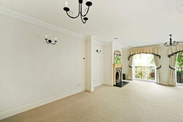 Town house to rent in Sandown Gate, Esher
