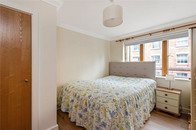 Flat 12, 54, Folgate Street, London photo 2