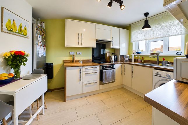 209 Daiglen Drive, South Ockendon photo 3