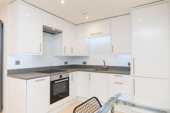 Brompton Park Crescent, London photo 4