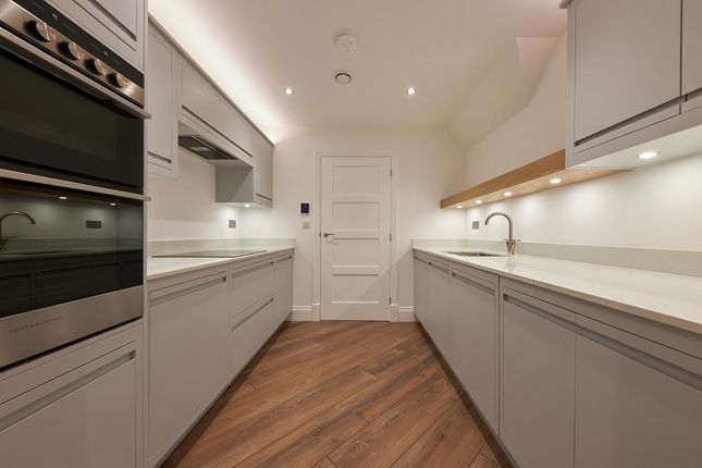 Flat 1, Ullswater Court, 92, Holders Hill Road, Hendon photo 3