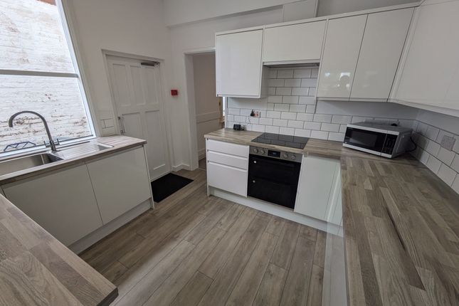 27, Richmond Road, Exeter photo 3