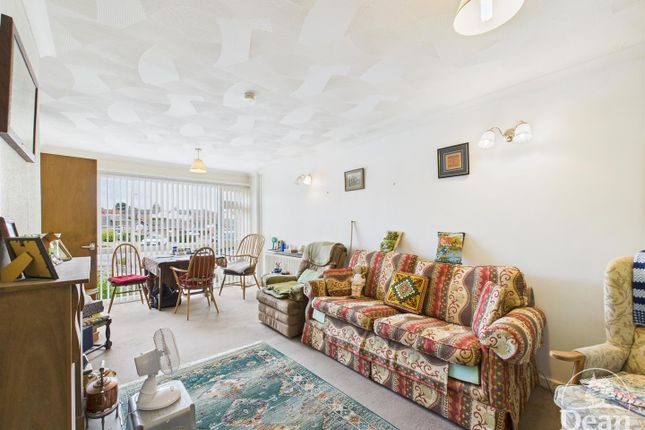 55, Lakeside Avenue, Lydney photo 3