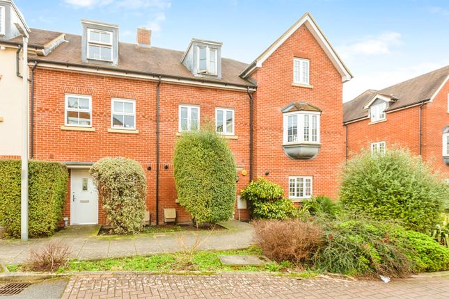 Town house for sale in Whittingham Avenue, Wendover, Aylesbury