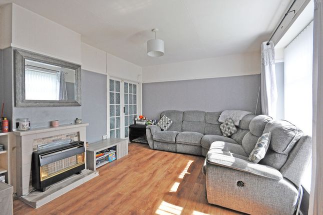 37, Rupert Brooke Drive, Newport photo 2