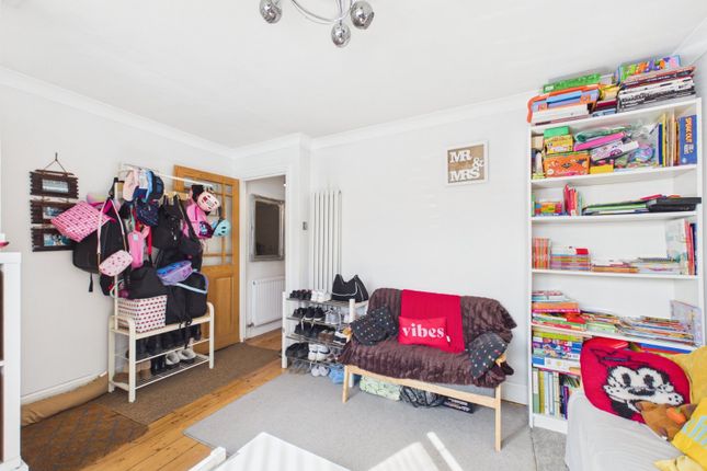 431, London Road, Buckinghamshire photo 2