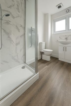 7 Flat 5, Emanuel Avenue, Acton photo 4