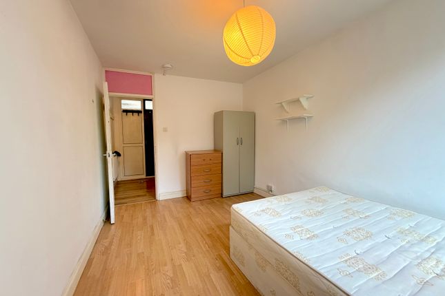 Crowder Street, London photo 2