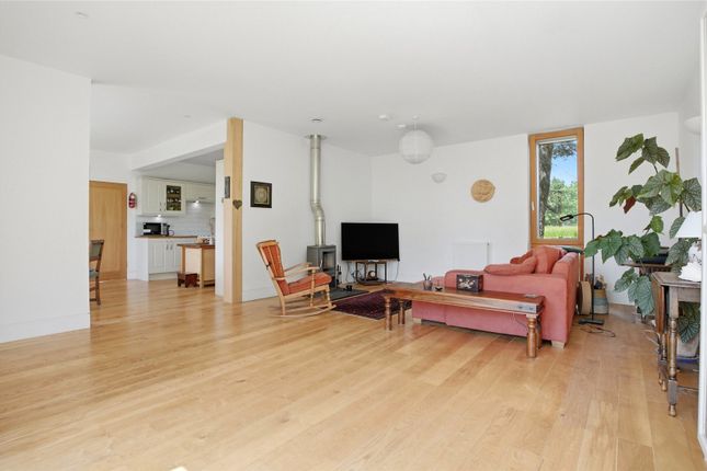 6, Claddens Holdings, Lenzie photo 4