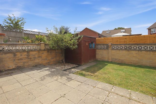 46, Cuttholme Road, Chesterfield photo 3