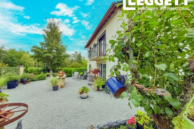 Thumbnail Villa for sale in Domérat, Allier, Auvergne-Rhône-Alpes