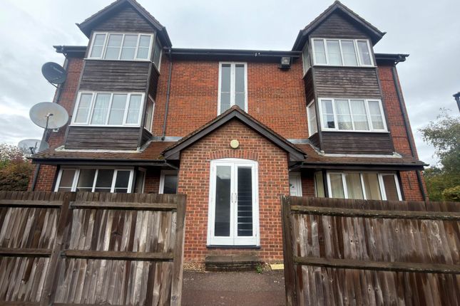 59, Mahon Close, Enfield photo 5