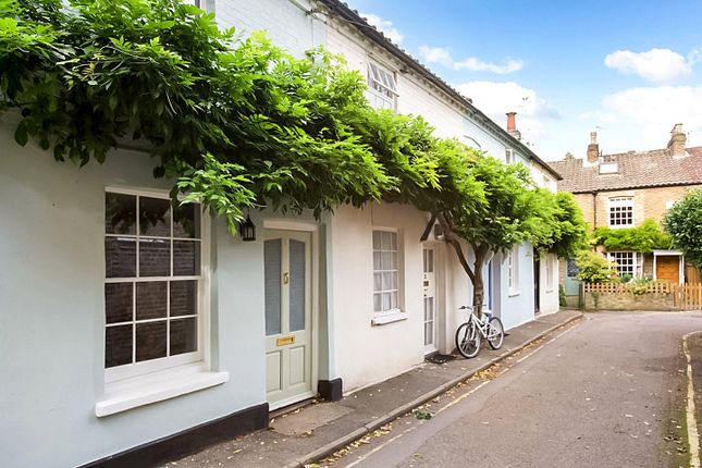 Thumbnail Terraced house for sale in Ferry Road, Twickenham