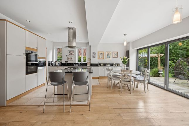 3 Wilcott Drive, Wilmslow photo 4