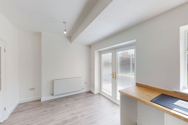 3 Maple Avenue, Bolton photo 4
