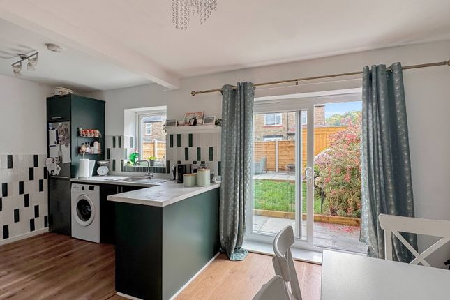 32 Compstall Road, Marple Bridge photo 3