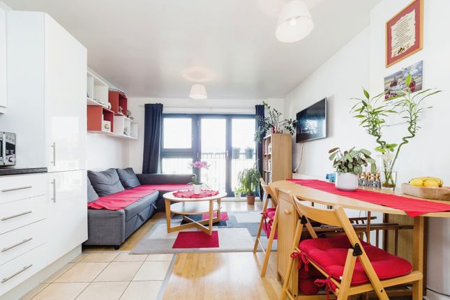 Flat for sale in Millstone Close, London
