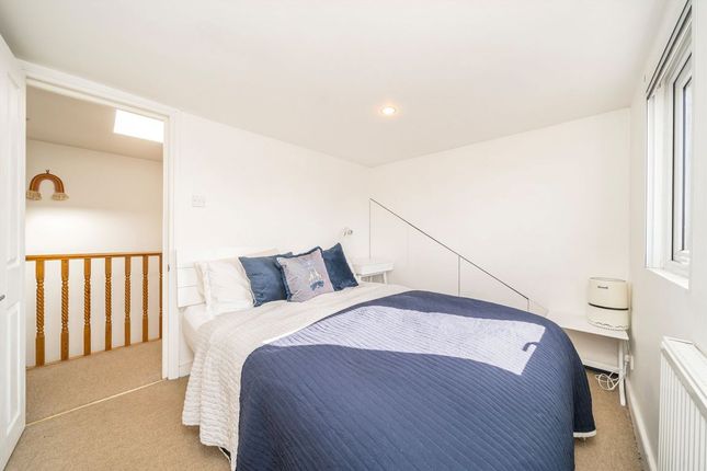 5a, Regina Road, London photo 4