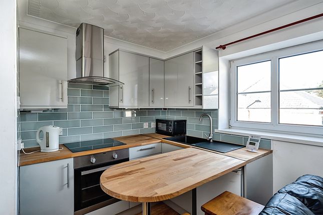 Flat for sale in Beach Street, Swansea