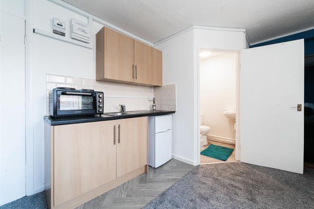 Room, 1, Hazel Close, Blackburn photo 4