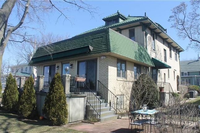 Property for sale in 2 Bay Street, Bronx, New York, United States Of America