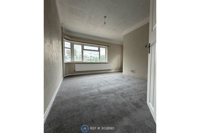 Pymmes Close, London photo 2