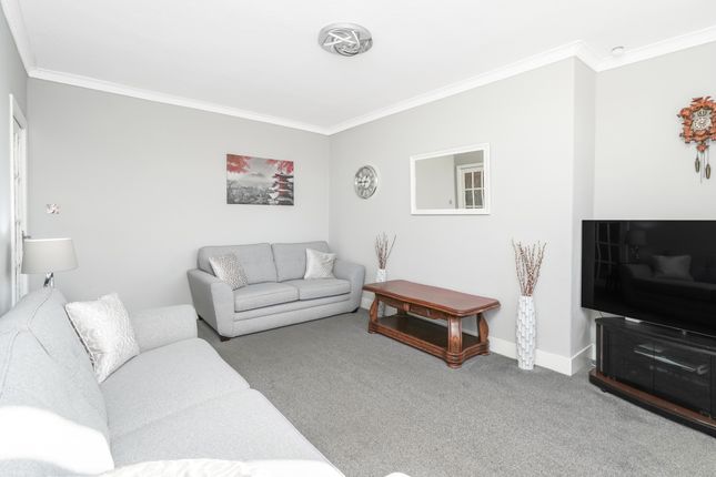17, Newton Village, Dalkeith photo 3