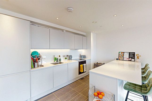 406, Local Crescent, Salford photo 3