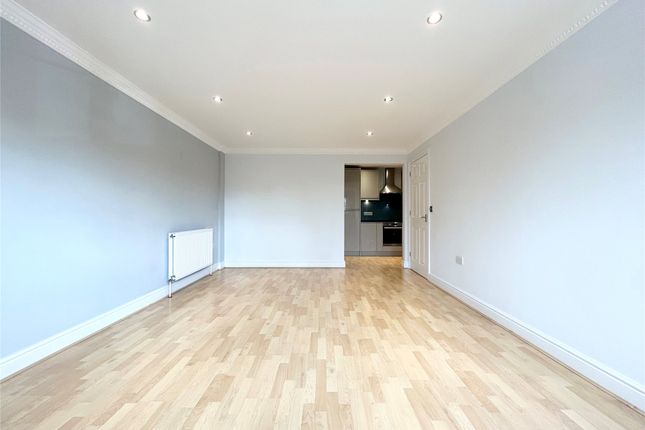 Flat 10,, Highgrove, Winnersh photo 4