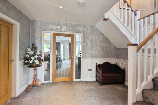 Fern- Leigh, Cutsyke Avenue, Castleford photo 4
