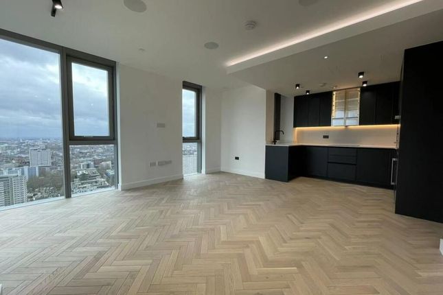 2-bed flat on 3207, London, £1,390,000