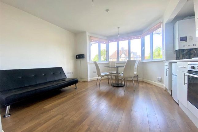 58*, Flat 2, Highfield Avenue, London photo 2