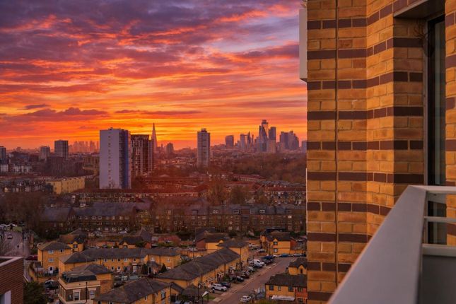 Flat 110, Ivy Point, London photo 4