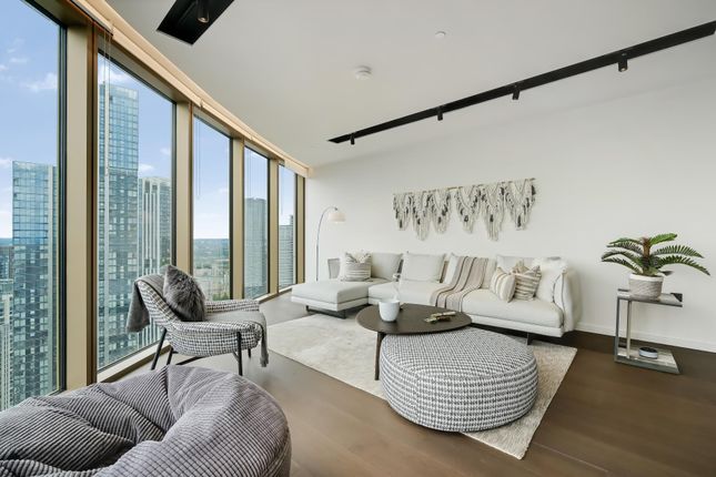 Apartment 4204 1, Park Drive, London photo 4