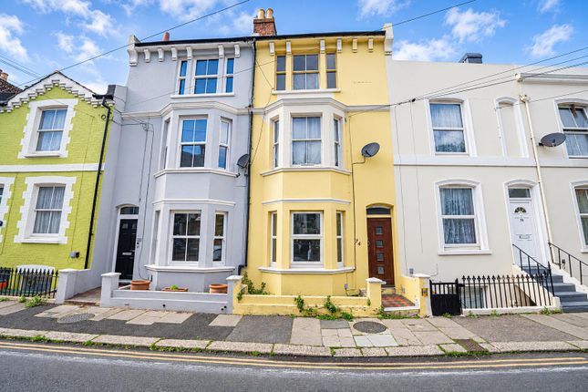 1-bed flat on Stonefield Road, Hastings, £150,000