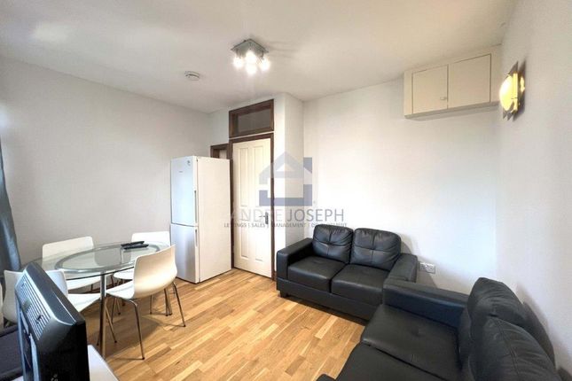 Maisonette to rent in Montana Road, Tooting Bec, London SW17