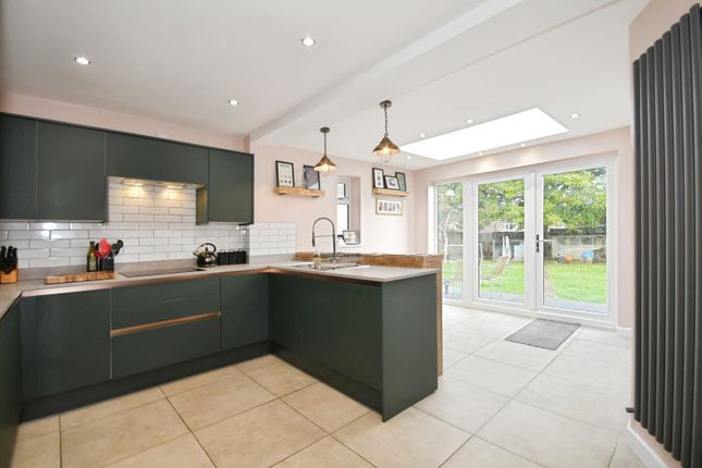 Hill View Road, Chesterfield photo 4