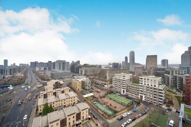 4 Bedroom Flat For Sale In E14