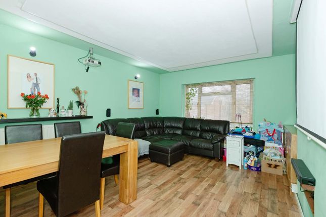 Flat for sale in Parklands Road, Hassocks