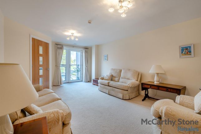 18 Scott Place, Cross Keys, Lichfield photo 2