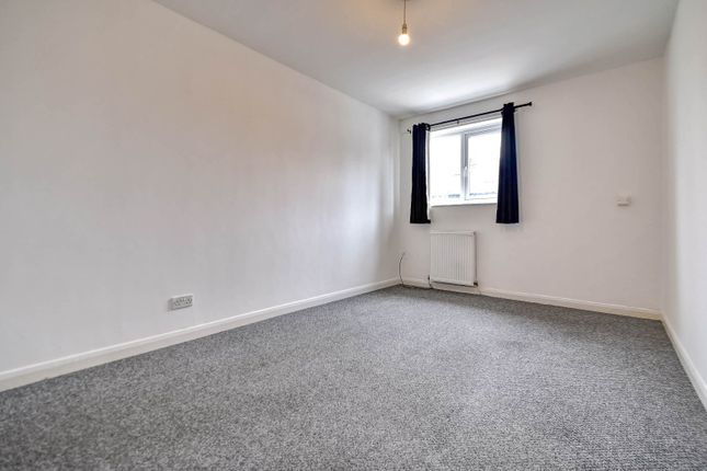Flat 2, 307-315, Holderness Road, East Yorkshire photo 2